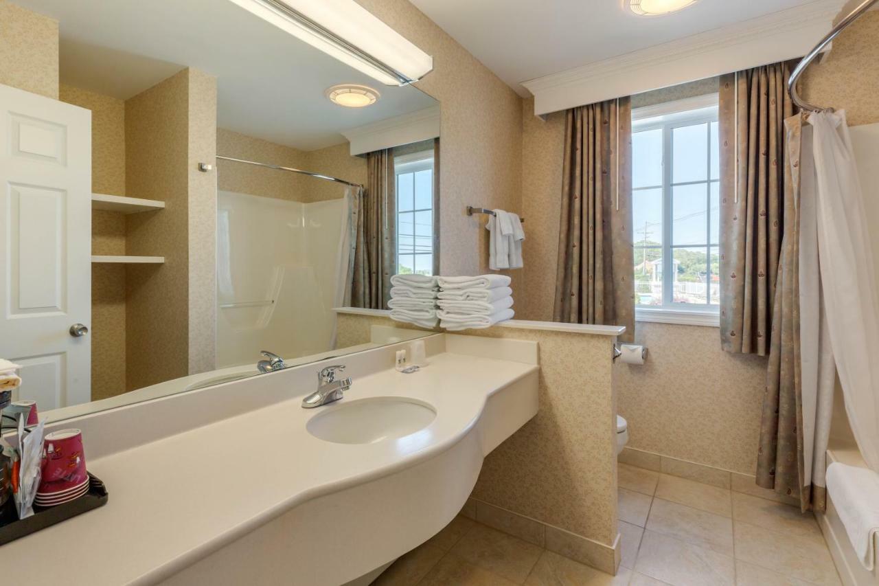 Ogunquit Hotel And Suites Bagian luar foto